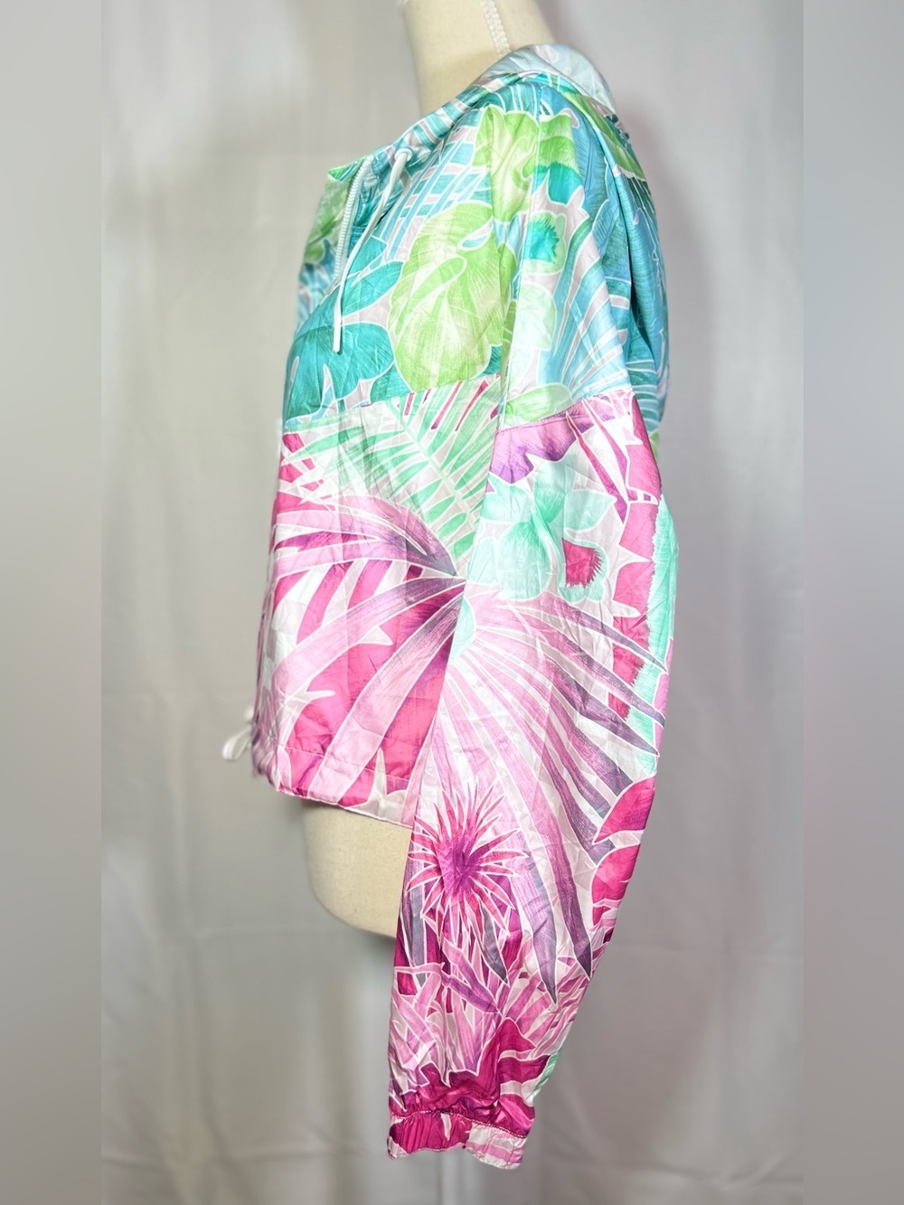 Nike Lightweight Jacket Women’s Size Medium Floral Print Pastel Colors - Picture 7 of 8